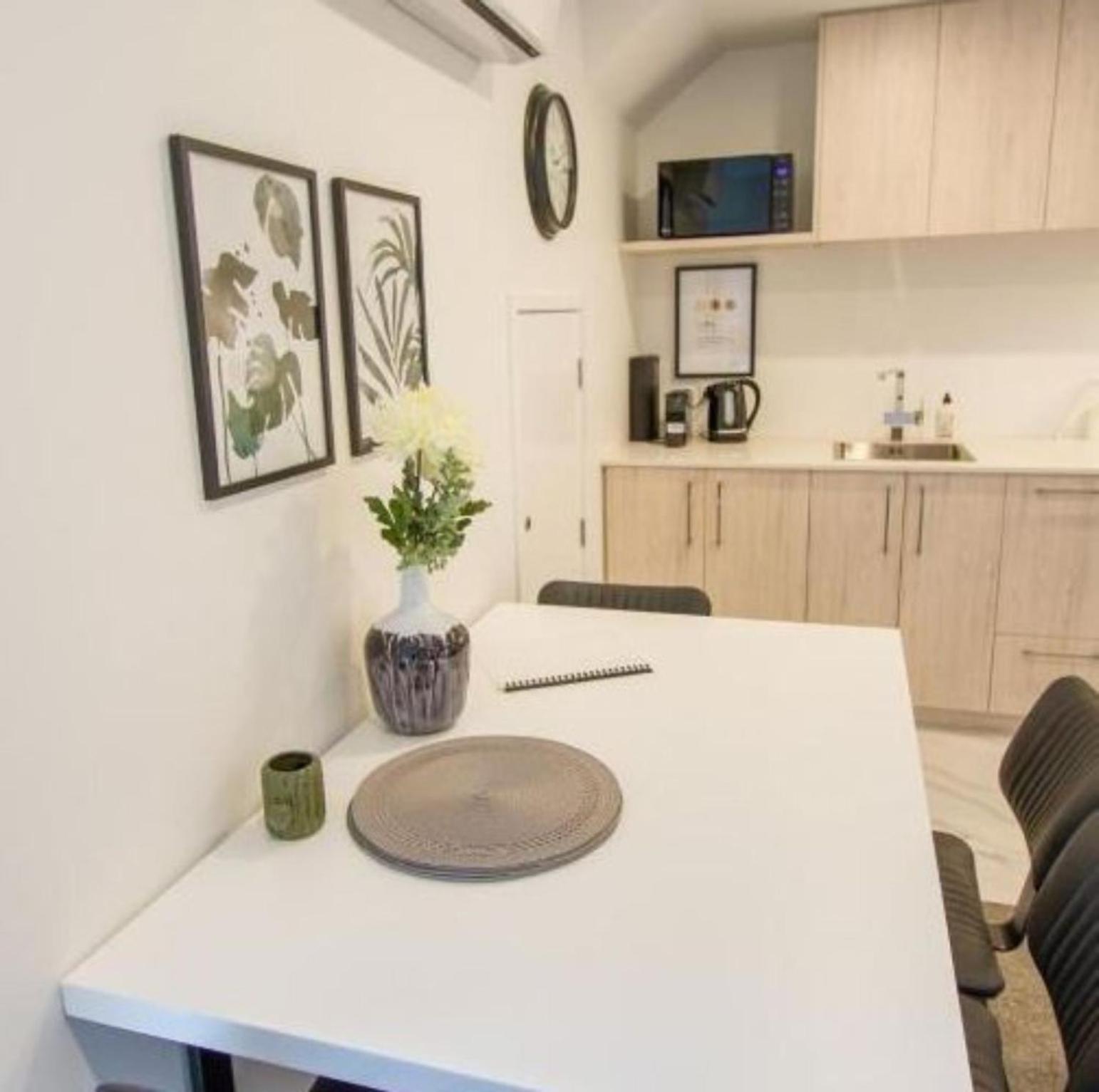 A Touch Of Luxury In Chch Cbd Apartment Крайстчърч Екстериор снимка